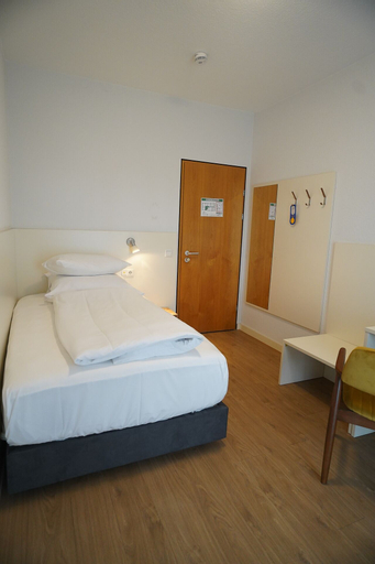 Bedroom 4, AP Hotel Viernheim am Kapellenberg, Bergstraße