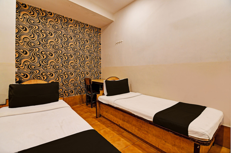 Bedroom 3, Hotel Dinar, Kolkata
