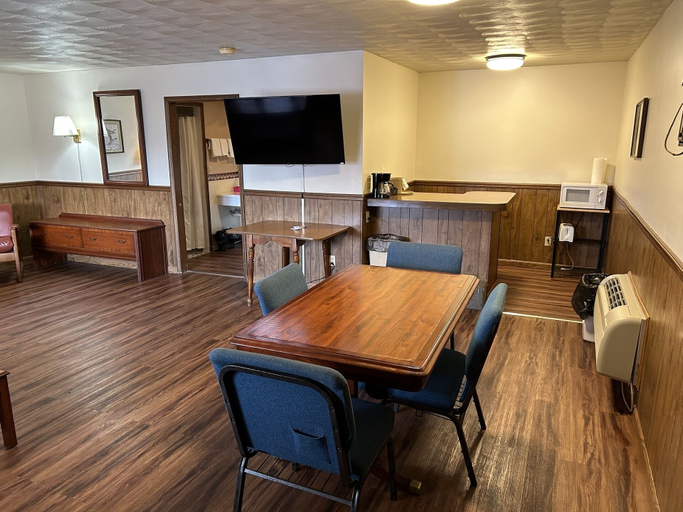 Others 5, Valley Inn and Suites, Orange