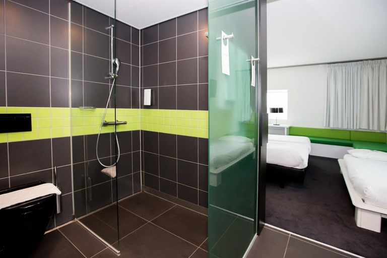 Bathroom 5, Tulip Inn Eindhoven Airport, Eindhoven