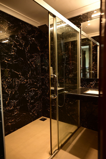 Bathroom 5, De Alturas Resort, North Goa