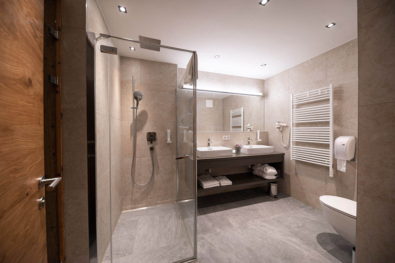 Bathroom 4, Lakeside-Luxury Apartments, Zell am See