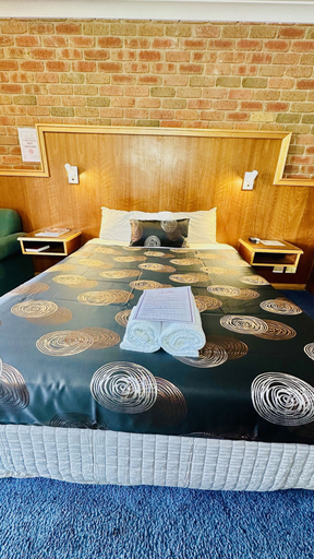 Bedroom 2, Early Australian Motor Inn, Mildura - Pt A