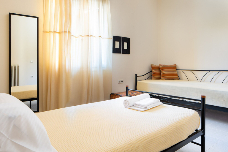 Bedroom 3, Casa Alta with mountain views, Crete