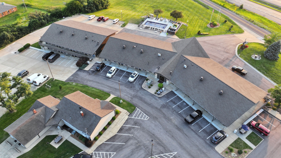 Exterior & Views 2, Pinemark Inn & Suites, Franklin
