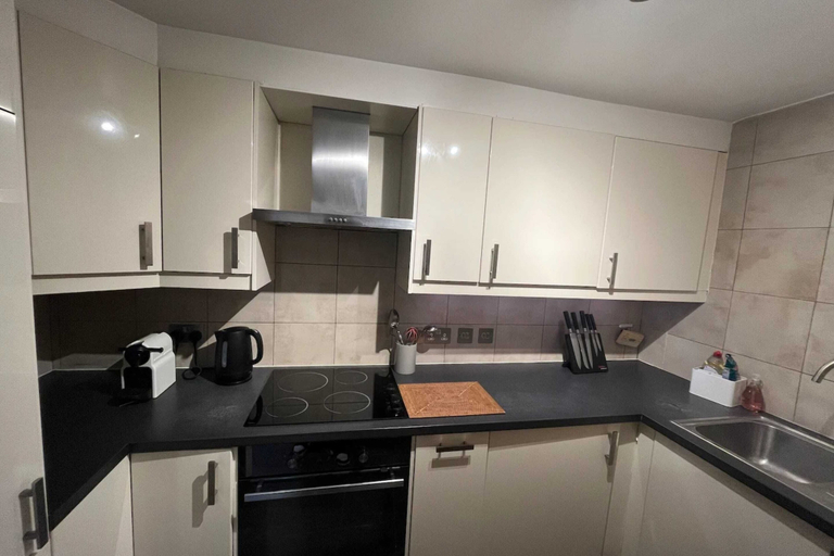 Others 4, Vibrant & Homely 2BD Flat - Angel, London