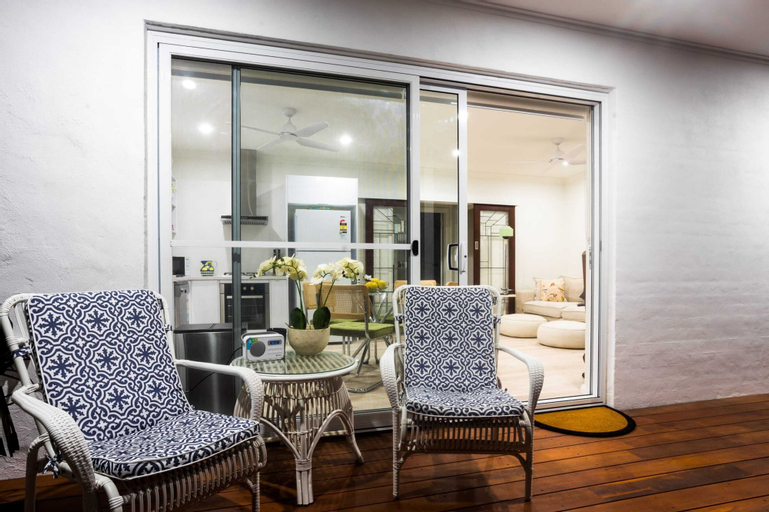 Others 2, Beautiful Pet Friendly 1BR Cottage With Patio, Vincent