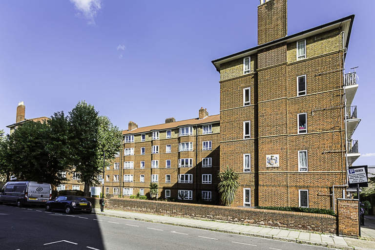 Exterior & Views 2, Chic High Spec Apartment Near Central London, London