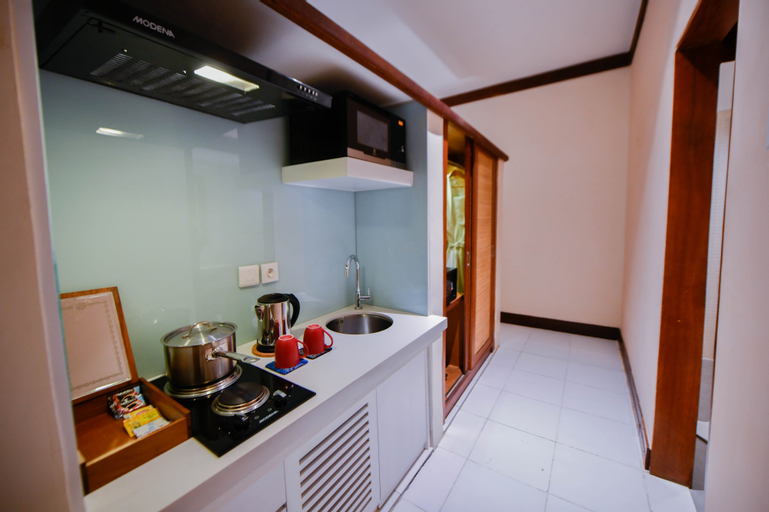 Dining Room 11