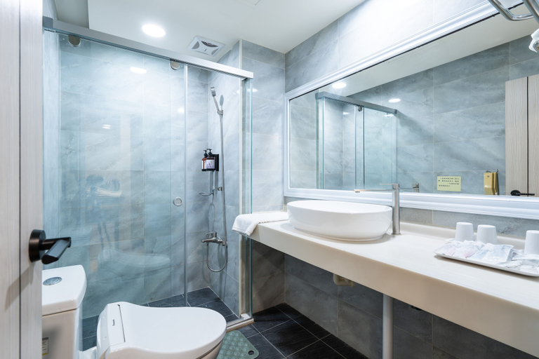 Bathroom 5, Hotel E Tung, Taichung