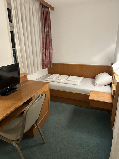 Bedroom 2, Hotel Sachsenhof Riesa, Meißen