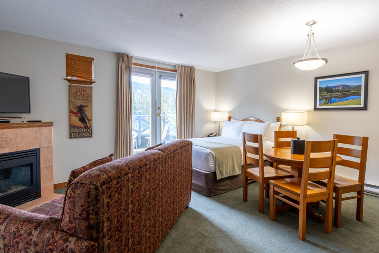 Bedroom 3, Sundance Lodge, Thompson-Nicola