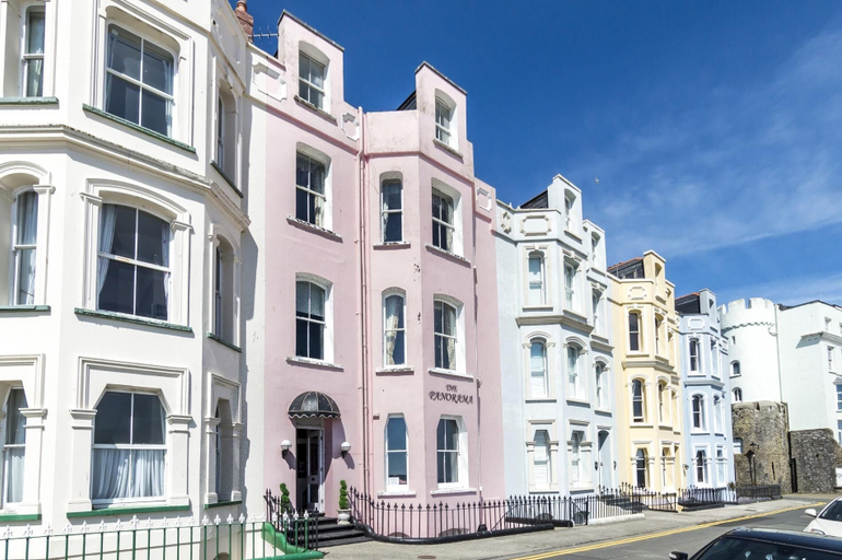 Exterior & Views, The Penthouse - Luxury 1 Bed - Panorama - Tenby, Pembrokeshire
