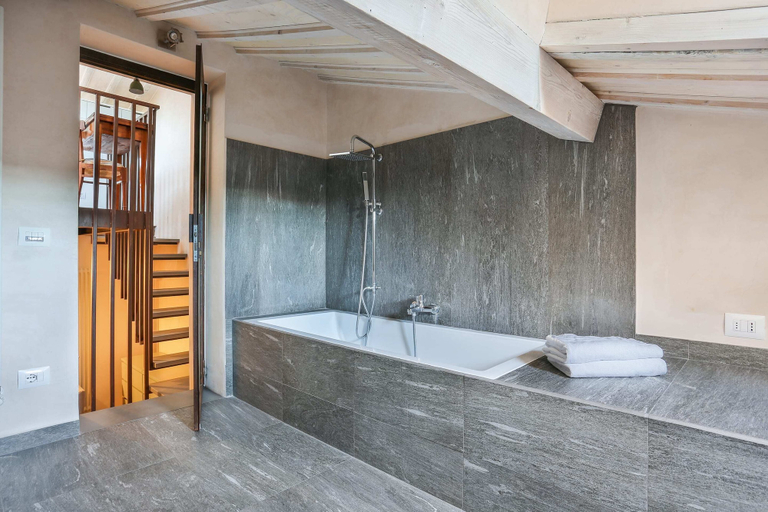 Bathroom 3, Belle Arti Penthouse, Florence