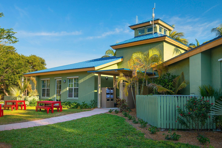Exterior & Views 2, Villas At Hawks Cay Resort, Monroe
