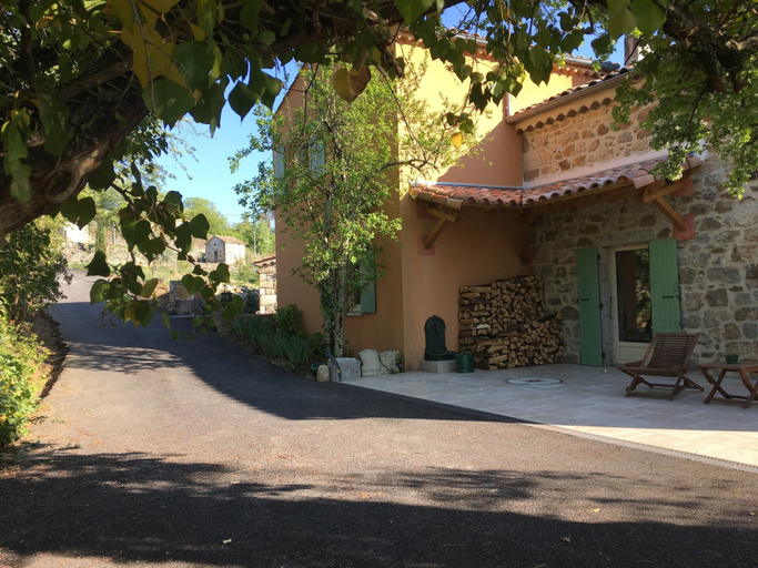 Exterior & Views 2, Chambres d'hôtes Au creux du Chambon, Ardèche