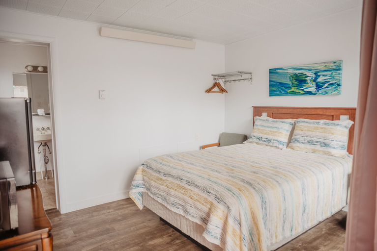 Bedroom 2, Lamplighter Lodge, Garfield