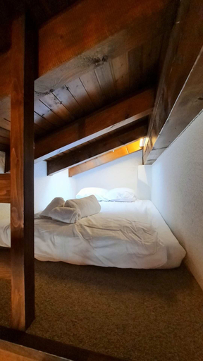 Room 3, Charming Apartment in the Heart of Vercorin, Sierre