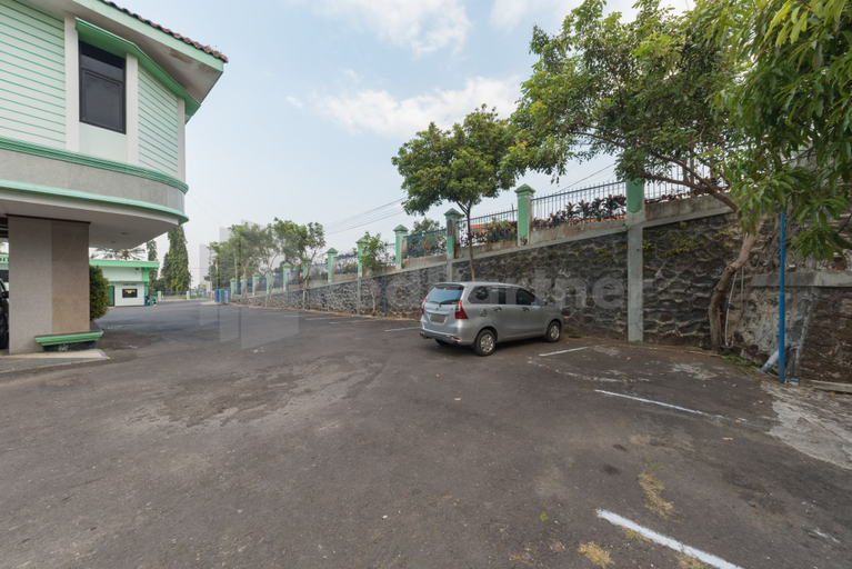 Others 5, Hotel ayong Linggarjati Kuningan Mitra RedDoorz, Kuningan