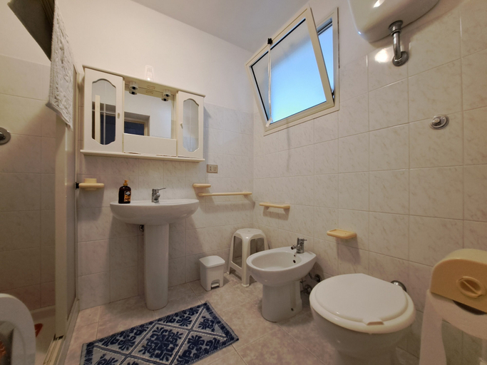 Bathroom 3, Appartamenti vista castello, Sassari