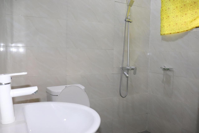 Bathroom 2, Tangerin Terracotta House and Apartment, Eti-Osa