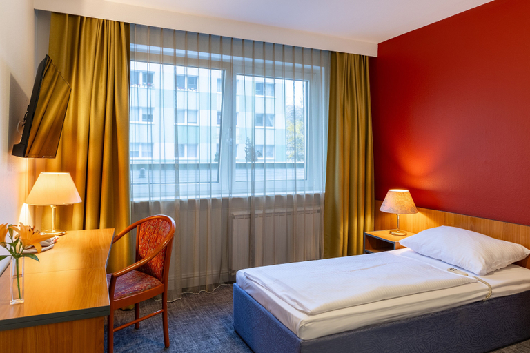 Bedroom 4, Good Morning + Berlin City East, Berlin