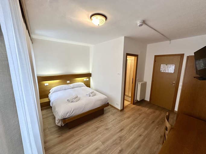 Bedroom 3, Hotel Ferrari, Trento