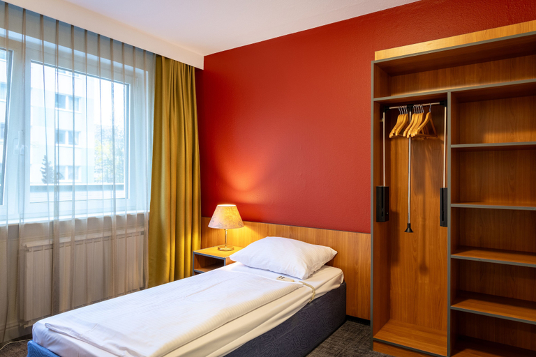 Bedroom 2, Good Morning + Berlin City East, Berlin