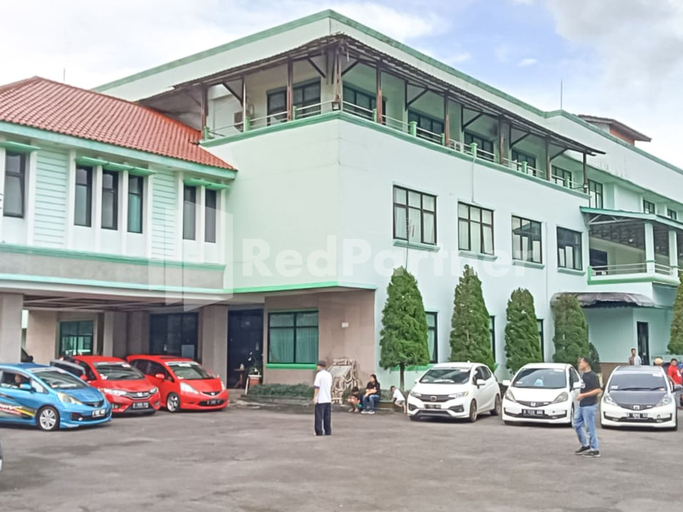 Exterior & Views 2, Hotel ayong Linggarjati Kuningan Mitra RedDoorz, Kuningan
