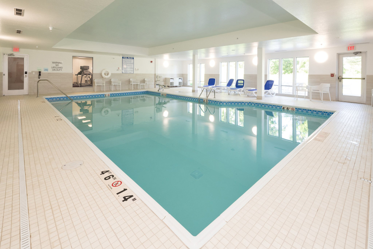 Sport & Beauty 2, Holiday Inn Express & Suites PORTAGE, Porter