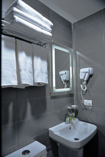 Bathroom 3, Beit Alshabaan Inn, Wadi Musa