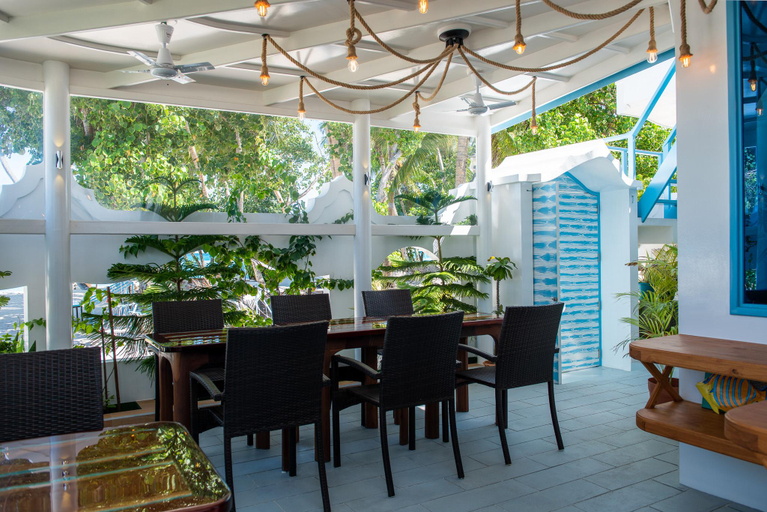 Food & Drinks 3, Rushkokaa Beach Villa, Vaavu Atoll
