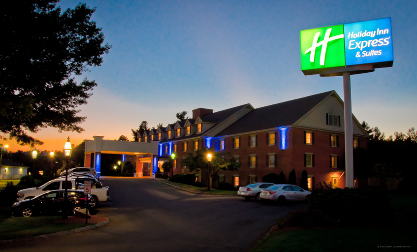 Exterior & Views 4, Holiday Inn Express & Suites MERRIMACK, Hillsborough