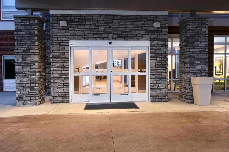 Exterior & Views 5, Holiday Inn Express & Suites MADISONVILLE, Hopkins