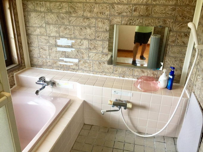 Bathroom 3, Ten yufu 湯布院温泉付き別荘!ゆのつぼ街道徒歩3分! 金鱗湖近く!光Wi-Fiあり!, Yufu