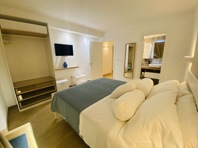 Bedroom 5, B&B SELÂAVÌ STABIA, Napoli