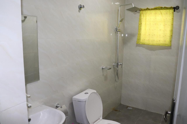 Bathroom 2, Tangerin Terracotta House and Apartment, Eti-Osa
