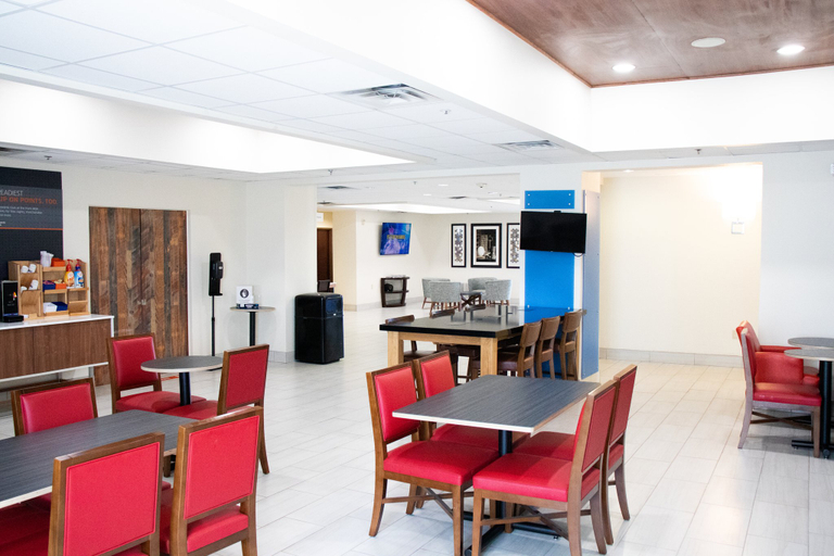 Food & Drinks 3, Holiday Inn Express & Suites CORPUS CHRISTI-PORTLAND, San Patricio