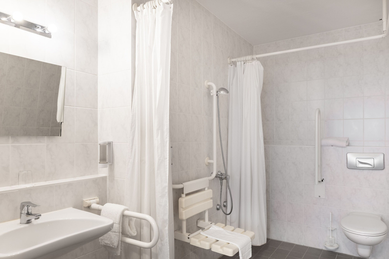 Bathroom 5, Good Morning + Berlin City East, Berlin