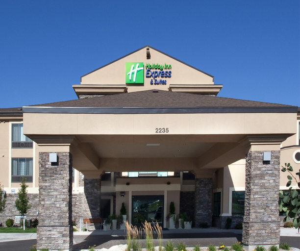 Exterior & Views 4, Holiday Inn Express & Suites LOGAN by IHG, Cache