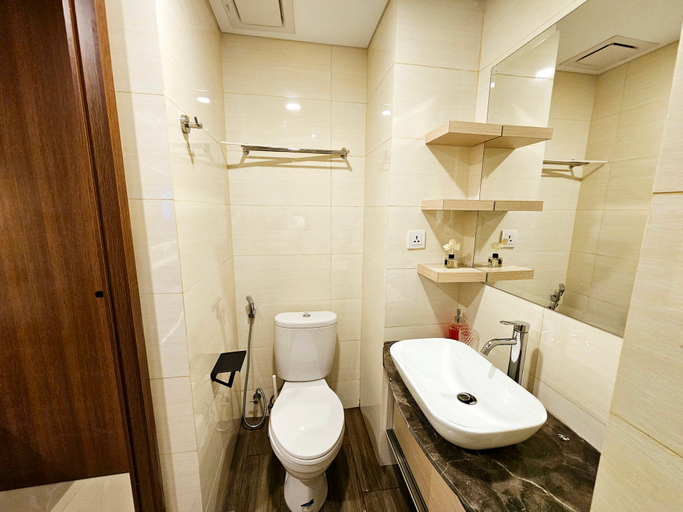 Bathroom 5, Nagoya Thamrin City Apartment Tower A, Batam