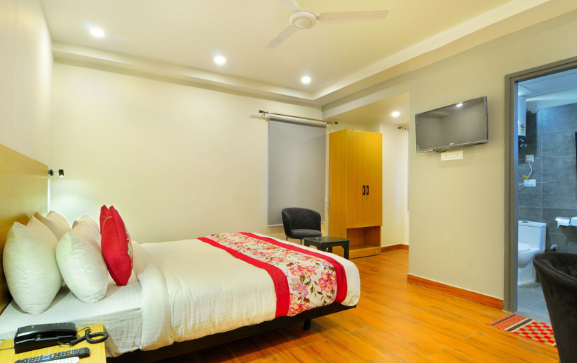 Others 5, Hotel Red York, Gautam Buddha Nagar