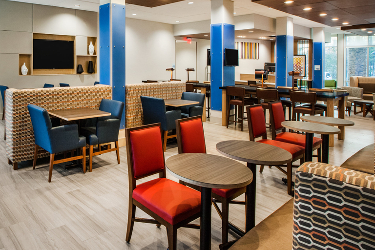 Food & Drinks 2, Holiday Inn Express & Suites MURRAY, Calloway