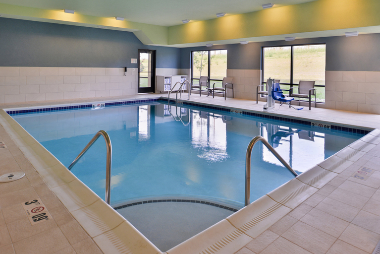 Sport & Beauty 3, Holiday Inn Express & Suites OLATHE WEST, Kansas City