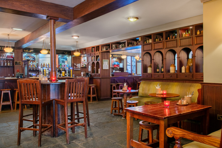 Food & Drinks 3, Crowne Plaza MANCHESTER AIRPORT by IHG, Manchester