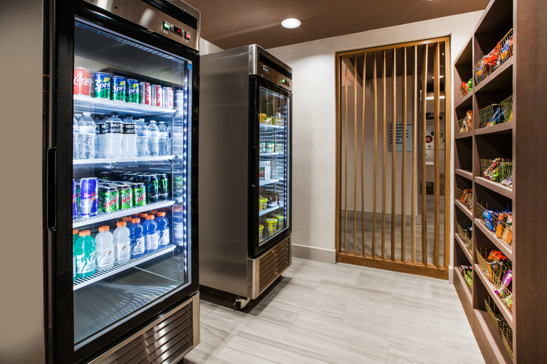 Food & Drinks 5, Holiday Inn Express & Suites MURRAY, Calloway
