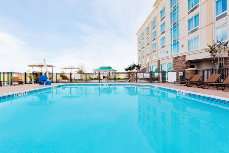 Sport & Beauty 2, Holiday Inn Express & Suites JACKSON NORTHEAST, Madison