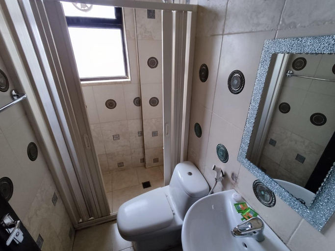 Bathroom 5, Bait Alaqaba dive center & resort, Aqaba