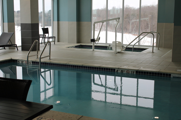 Sport & Beauty 3, Holiday Inn Express & Suites HUDSON I-94, Saint Croix