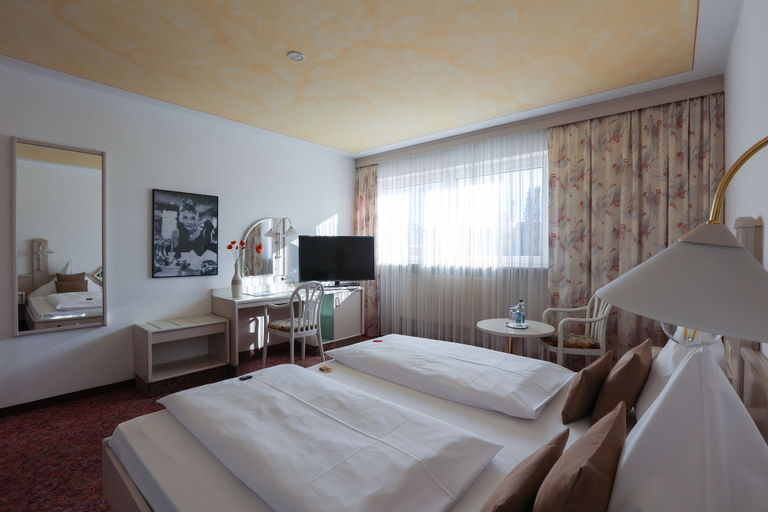 Bedroom 4, Arthotel ANA Panorama, Trademark Collection by Wyndham, Ostallgäu